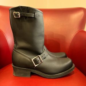 Frye Engineer 12R Size 8